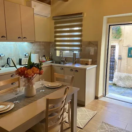 Irini Graou House *
