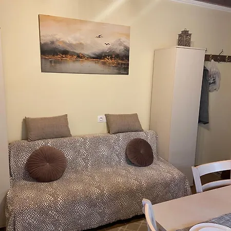 Irini Graou House * Ágios Matthaíos